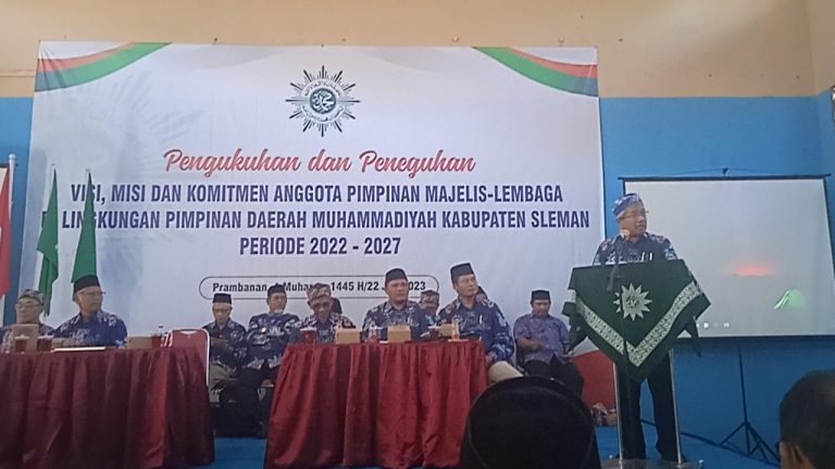 Pengukuhan dan Peneguhan Visi, Misi, dan Komitmen Anggota Pimpinan Majelis dan Lembaga di lingkungan PDM Kabupaten Sleman Periode 2022-2027