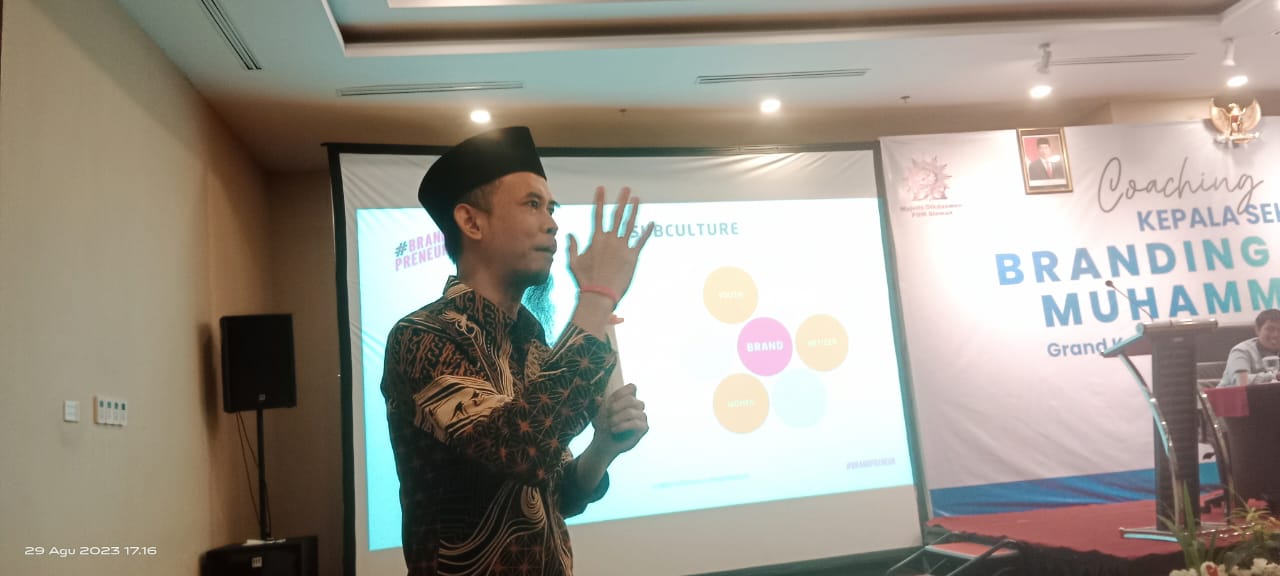 Coaching Edy SR, Menata Jejak Digital sebagai Aset Branding Sekolah Muhammadiyah