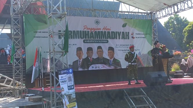 hari bermuh ketua pdm ponorogo okkkkkkkkkk