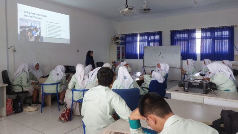 SMKM 2 Moyudan teks 2 okkkkk